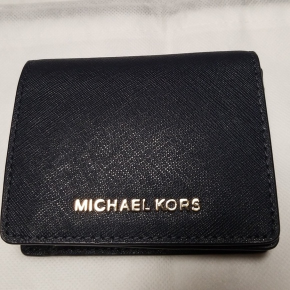 New! MICHAEL KORS Navy Flap Leather Card Holder - Picture 1 of 6